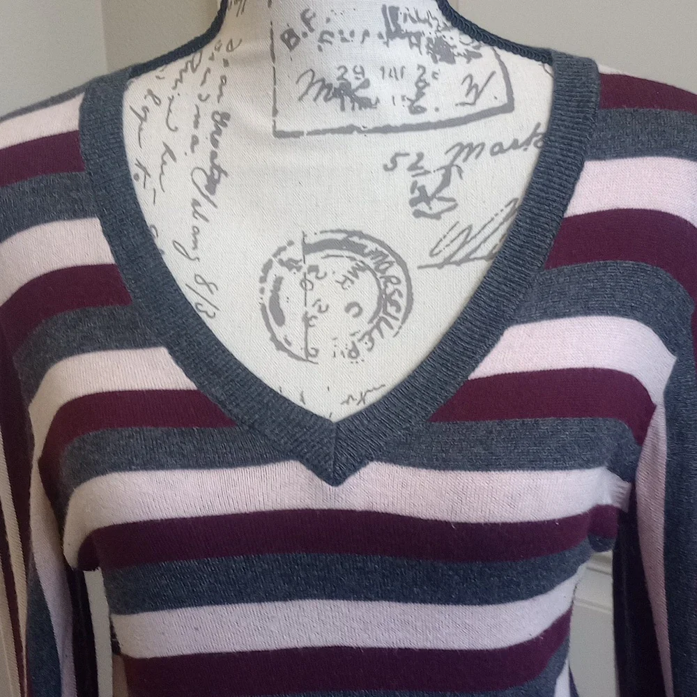 Sale🎁Worthington V-Neck Sweater - Picture 2 of 5